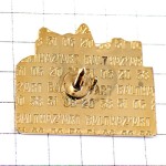 ピンバッジ・ イェーヴルルシャテル城