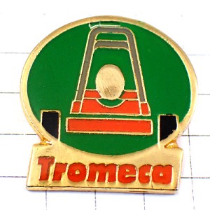 ピンバッジ・庭の芝刈り機ガーデニング