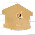 ピンバッジ・３人のダンサー踊りAF赤い屋根の学校