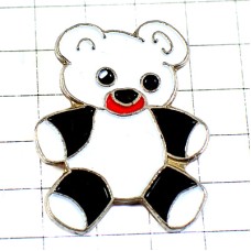 ピンバッジ・白黒のクマ熊のぬいぐるみテディベア TEDDY-BEAR ピンバッジ・白黒のクマ熊のぬいぐるみテディベア TEDDY-BEAR