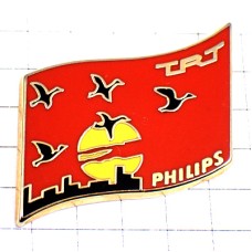 ピンバッジ・渡り鳥と夕日夕焼け空フィリップス社