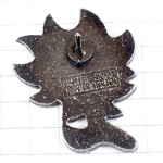 ピンバッジ・カラフルな花びらの花一輪