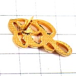 ピンバッジ・アルファベットＰＢ金色ゴールド筆記体