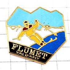 ピンバッジ・スキーヤー滑降アルプス雪山 ピンバッジ・スキーヤー滑降アルプス雪山