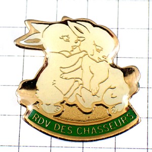 ピンバッジ・白兎ウサギ２匹