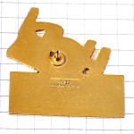 ピンバッジ・ホップ黄色いテニスボール球スイス