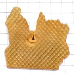 ピンバッジ・シベリアンハスキー犬ぞりHUSKY LES-ROUSSES TRAINEAU FRANCE