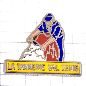 ピンバッジ・革製品レザー皮なめし職人