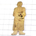 ピンバッジ・お肉屋さんアーティスト肉料理