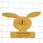 ピンバッジ・樹の実や葉っぱの耳