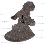 ピンバッジ・ボウリング選手ぴったりスーツの女の子