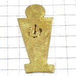 ピンバッジ・赤い人アーティストの絵画