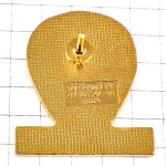 ピンバッジ・白青赤のウマ馬ポンパドゥール旅行案内所 POMPADOUR FRANCE