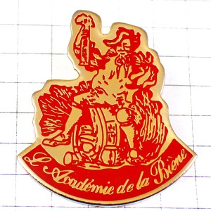 ピンバッジ・ビール酒樽の上の男