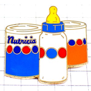 ピンバッジ・哺乳瓶ベビー粉ミルクの缶