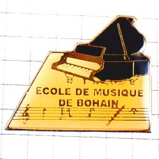 ピンバッジ・グランドピアノ音楽学校ミュージック楽譜