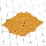 ピンバッジ・農場の風景ウシ牛COOPコープ