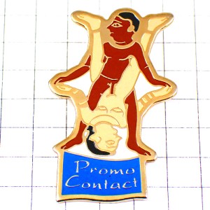 ピンバッジ・ヌードの女の子 KAMASUTRA PARIS FRANCE