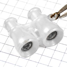 キーホルダー・白い双眼鏡イタリアの風景ミラノ大聖堂や平和の門 キーホルダー・白い双眼鏡イタリアの風景ミラノ大聖堂や平和の門