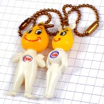 キーホルダー・エッソボーイESSOエッソガール石油のしずく一滴２個 ESSO EXXONMOBIL USA