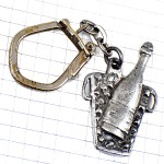キーホルダー・シャンパーニュ酒シャンパン冷えた瓶シルバー銀色 CHAMPAGNE POL-ROGER FRANCE