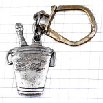 キーホルダー・シャンパーニュ酒シャンパン冷えた瓶シルバー銀色 CHAMPAGNE POL-ROGER FRANCE