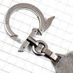 キーホルダー・ライオン２頭のエンブレム紋章シルバー銀色オージス社 EVERY-WEATHER AUGIS SILVER FRANCE