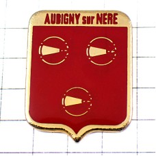 ピンバッジ・オービニーシュルネール町の赤い紋章 AUBIGNY FRANCE