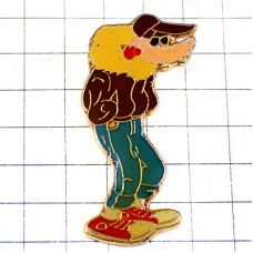 ピンバッジ・ジーンズの狼オオカミ