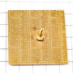 ピンバッジ・小さなボート船の浜辺レサント諸島 LES-SAINTES ISLAND CARAIBES GUADELOUPE FRANCE ピンバッジ・小さなボート船の浜辺レサント諸島 LES-SAINTES ISLAND CARAIBES GUADELOUPE FRANCE