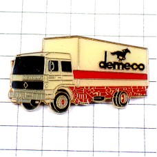 ピンバッジ・引っ越しの大型トラック車 ピンバッジ・引っ越しの大型トラック車