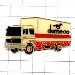 ピンバッジ・引っ越しの大型トラック車