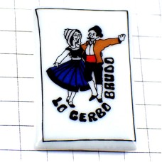 ピンバッジ・民族衣装ダンス民族舞踊カップル二人リモージュ焼