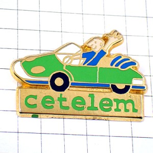 ピンバッジ・緑の車でドライブ中オープンカー CETELEM FRANCE