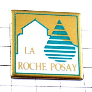 ピンバッジ・白い家の影しずくラロッシュポゼ化粧品 LA-ROCHE-POSAY FRANCE