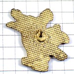 ピンバッジ・フィギュアスケート選手ペア鰐ワニと駝鳥ダチョウ