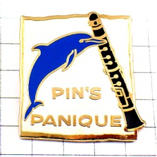 ピンバッジ・クラリネット音楽楽器イルカ青いドルフィン ピンバッジ・クラリネット音楽楽器イルカ青いドルフィン