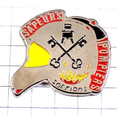 ピンバッジ・消防士のヘルメット紋章のカギ鍵シルバー銀色 ピンバッジ・消防士のヘルメット紋章のカギ鍵シルバー銀色