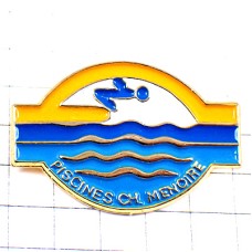 ピンバッジ・プールに飛び込む水泳スイミング