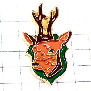 ピンバッジ・大きな角の鹿ハンティング狩猟