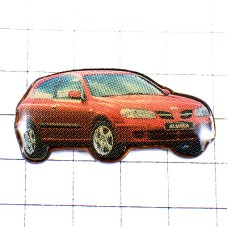 ピンバッジ・クーペ赤い車ツードア ピンバッジ・クーペ赤い車ツードア