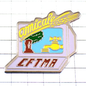 ピンバッジ・黄色い蛇口と木コンピュータ