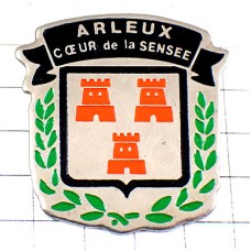 ピンバッジ・アルリュー赤い塔の紋章