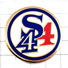 ピンバッジ・アルファベットＳと44青と赤