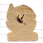 ピンバッジ・白い花々みどりの木々