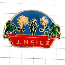 ピンバッジ・鉢植えの植物たち