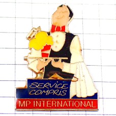 ピンバッジ・蝶ネクタイの給仕ギャルソン SERVICE-COMPRIS