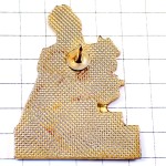 ピンバッジ・蝶ネクタイの給仕ギャルソン SERVICE-COMPRIS