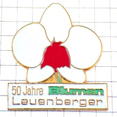ピンバッジ・ドイツの白い花ブルーメン BLUMEN LEUENBERGER GERMANY DEUTSCHLAND
