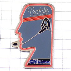 ピンバッジ・ヘッドフォンの男プロファイル ピンバッジ・ヘッドフォンの男プロファイル